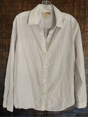 Elizabeth and James striped button-down shirt Sz L